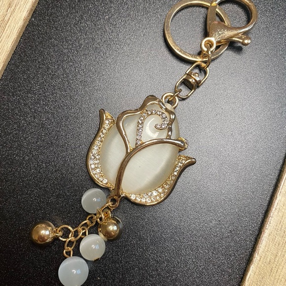 flower keychain bag charm - Picture 3 of 4